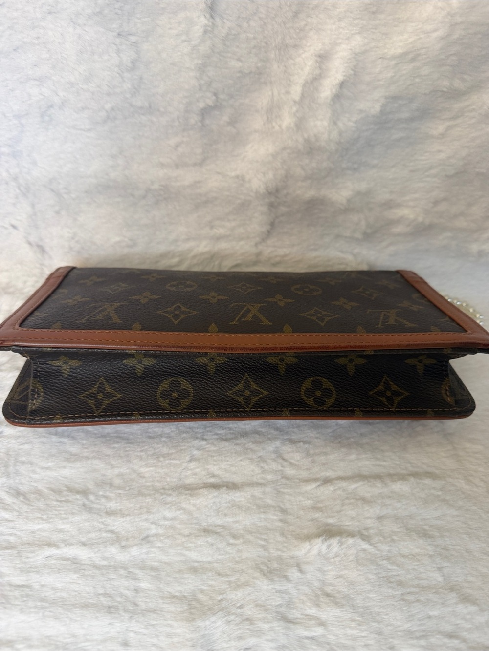 Authentic Louis Vuitton Dame Monogram Clutch - Picture 4 of 7